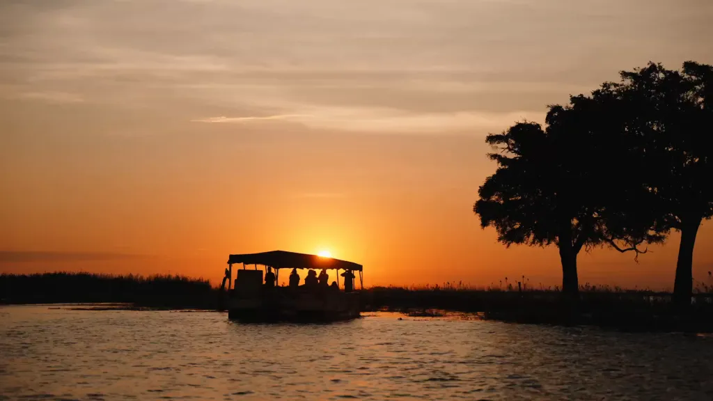 AUC boat cruise hero MASTER 1920x1080 optimized